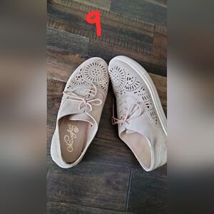 Naughty Monkey Beige Lace-Up Flats